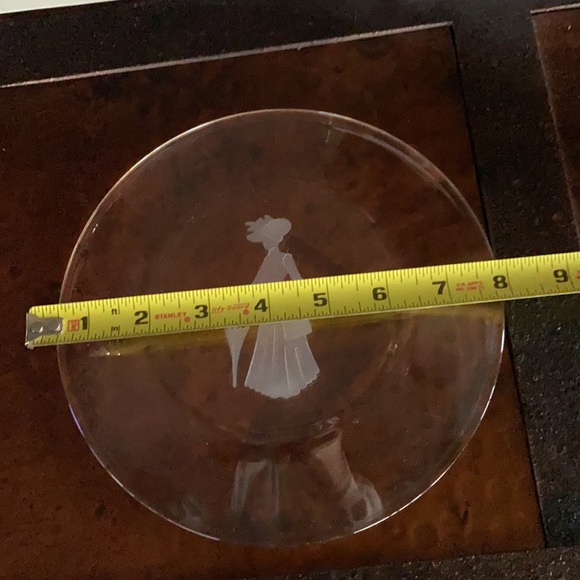 Avon Vintage ‘Avon Lady’ Representatives Gift Limited Edition 1971 - Picture 2 of 8